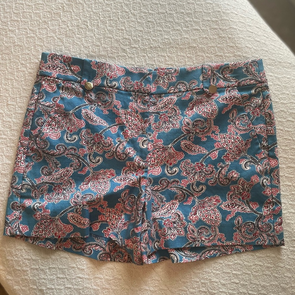 LOFT  Floral design blue shorts size 6 NWOT